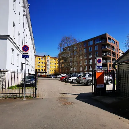 Dt Apartment, Spacious And Free Parking Tallinn